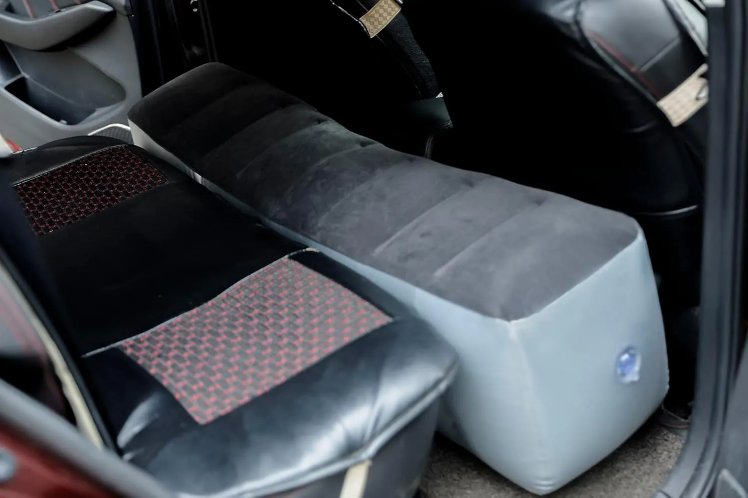 Inflatable Car Air Travel Mattress Back Seat with Pump,130×27×37 cm Car Camping Portable Sleeping Gap Pad Air Bed