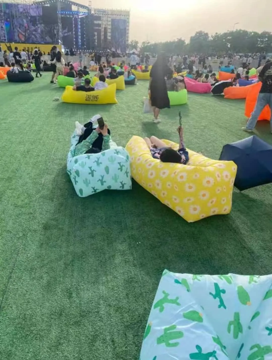Inflatable Lounger Air Chair Sofa Bed Sleeping Bag Couch for Beach Camping Lake Garden ¡­ (Green(Cactus))