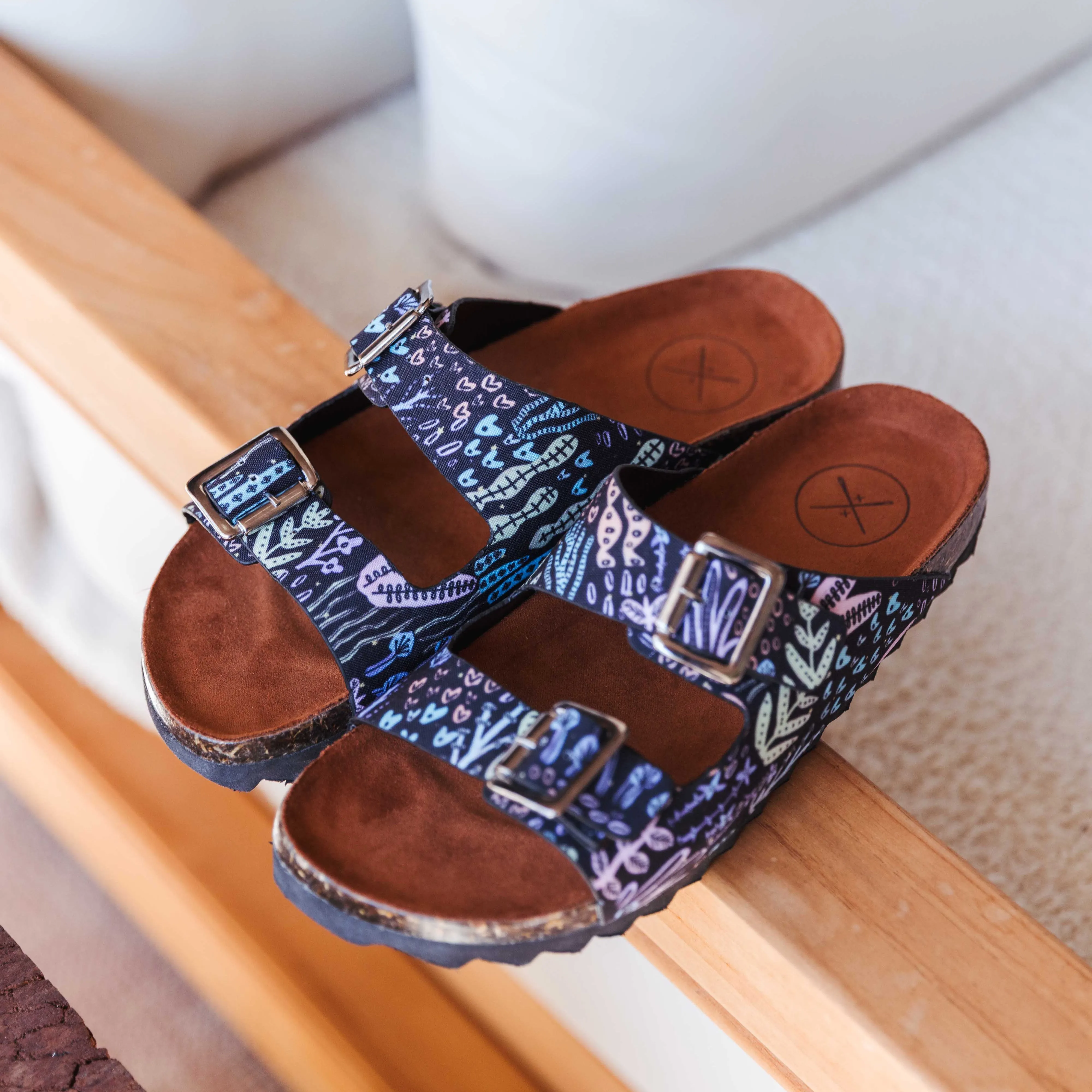Loomi Buckle Sandal