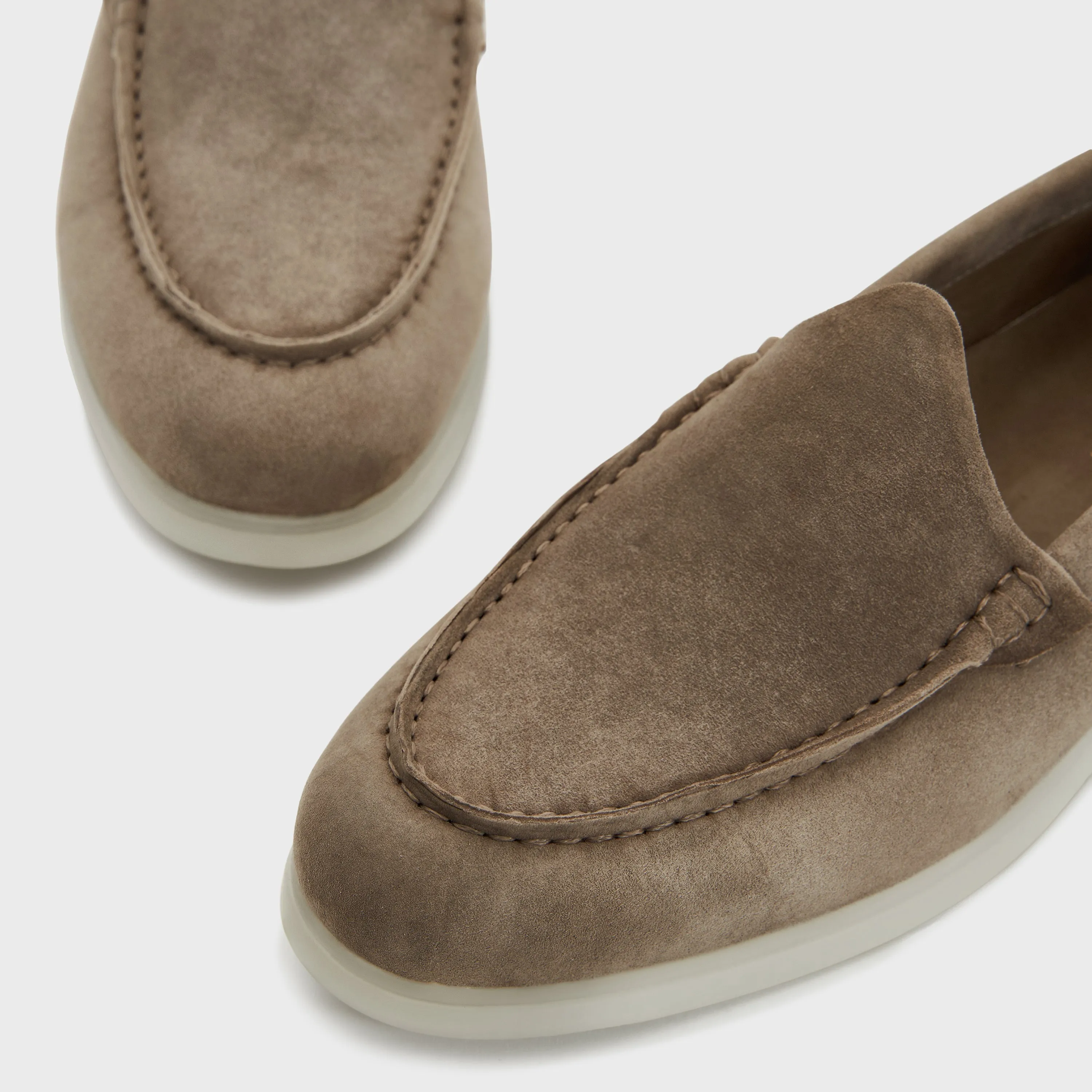 Nagra Loafer | Taupe Suede