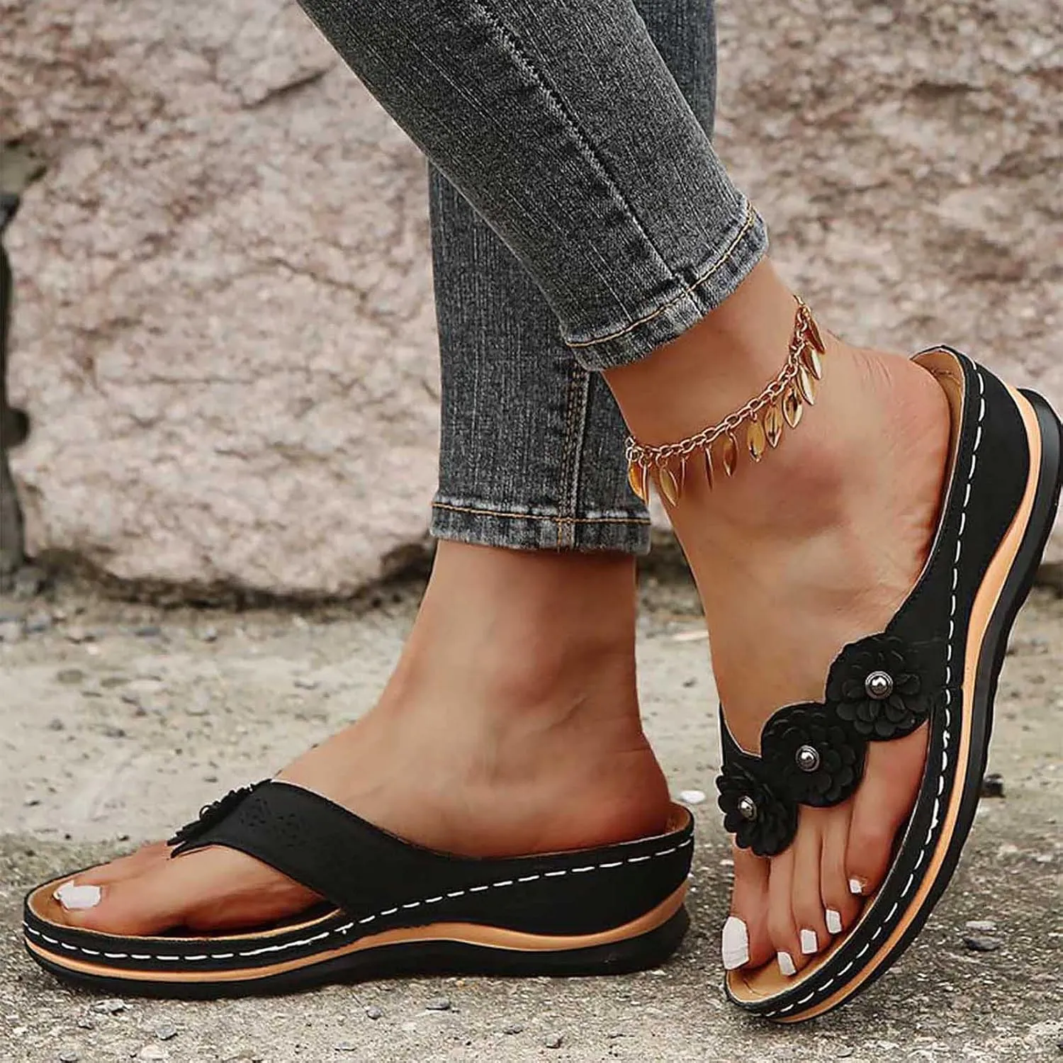oiangi Womens Wedge Flip Flops Sandals with Arch Support Summer Comfortable Platform Bohemia Flat Shoes Casual Thong Sandal