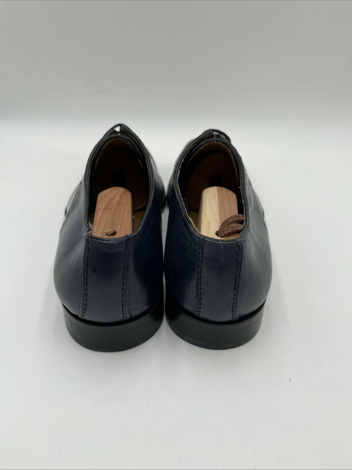 Saks Fifth Avenue COLLECTION Duncan Leather Derby Shoes Navy Blue Size 8.5M - Very Good