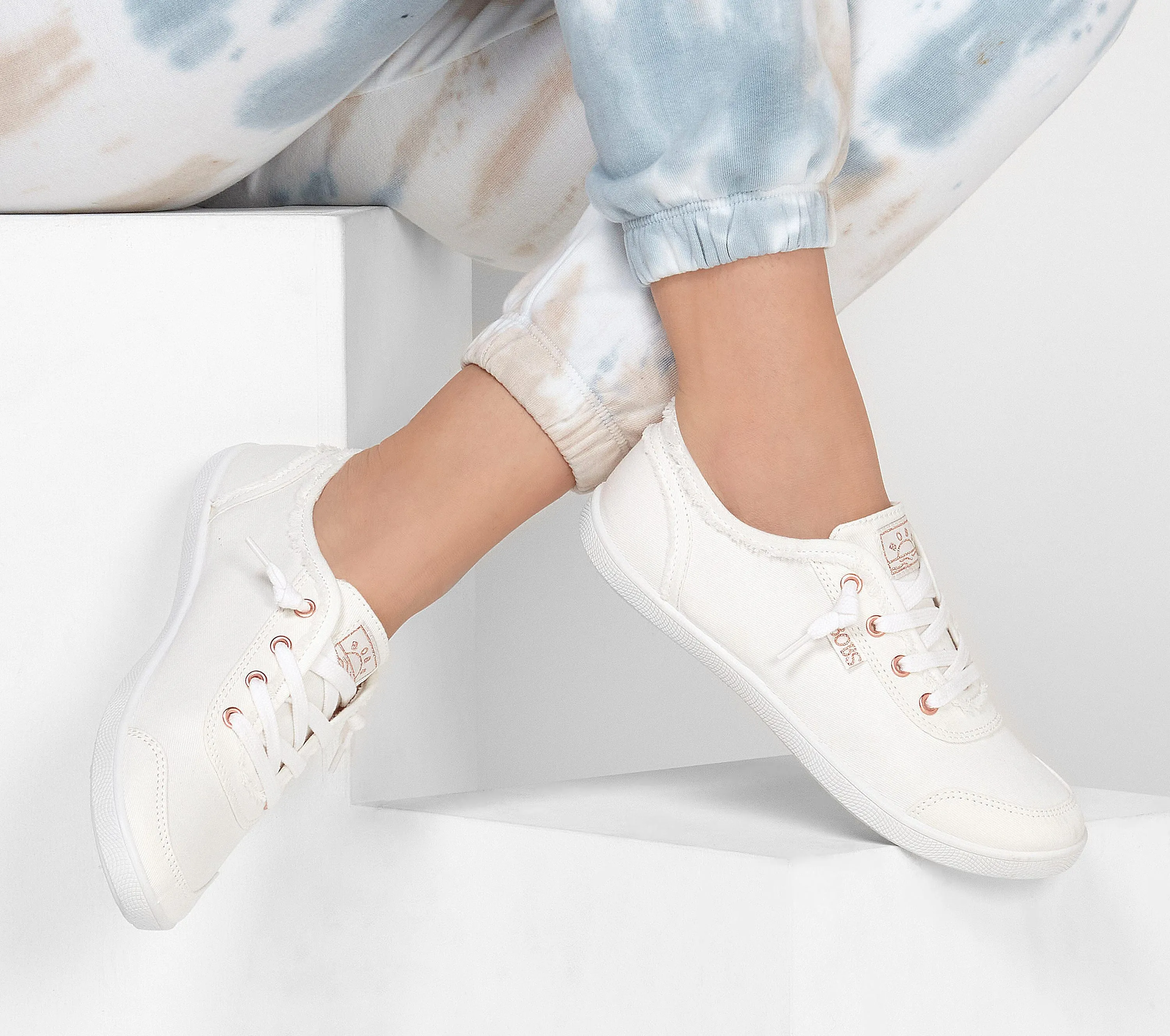 Skechers Womens Bobs B Cute White Canvas Vegan Slip On Pumps Shoes