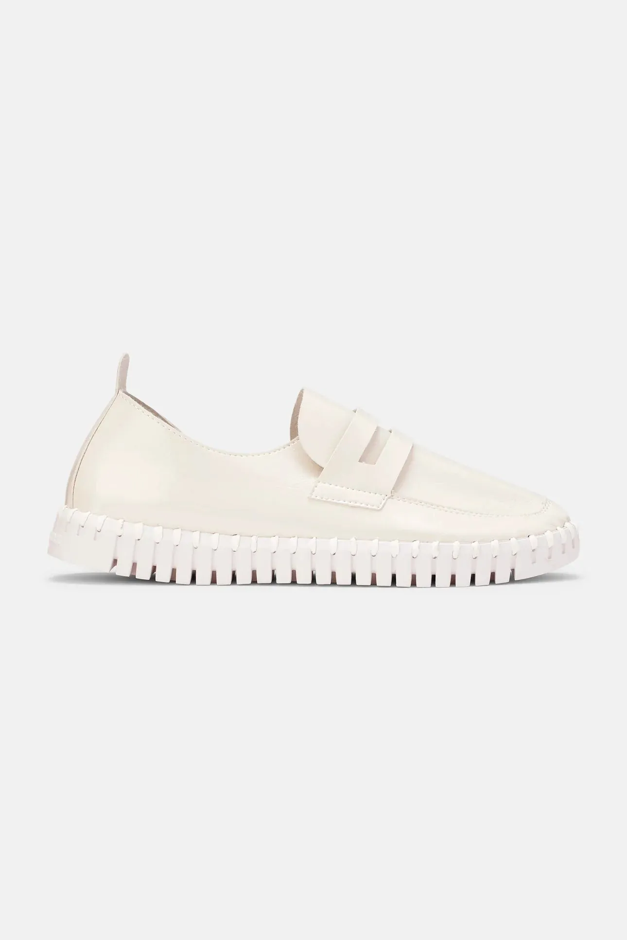 Tulip Loafer