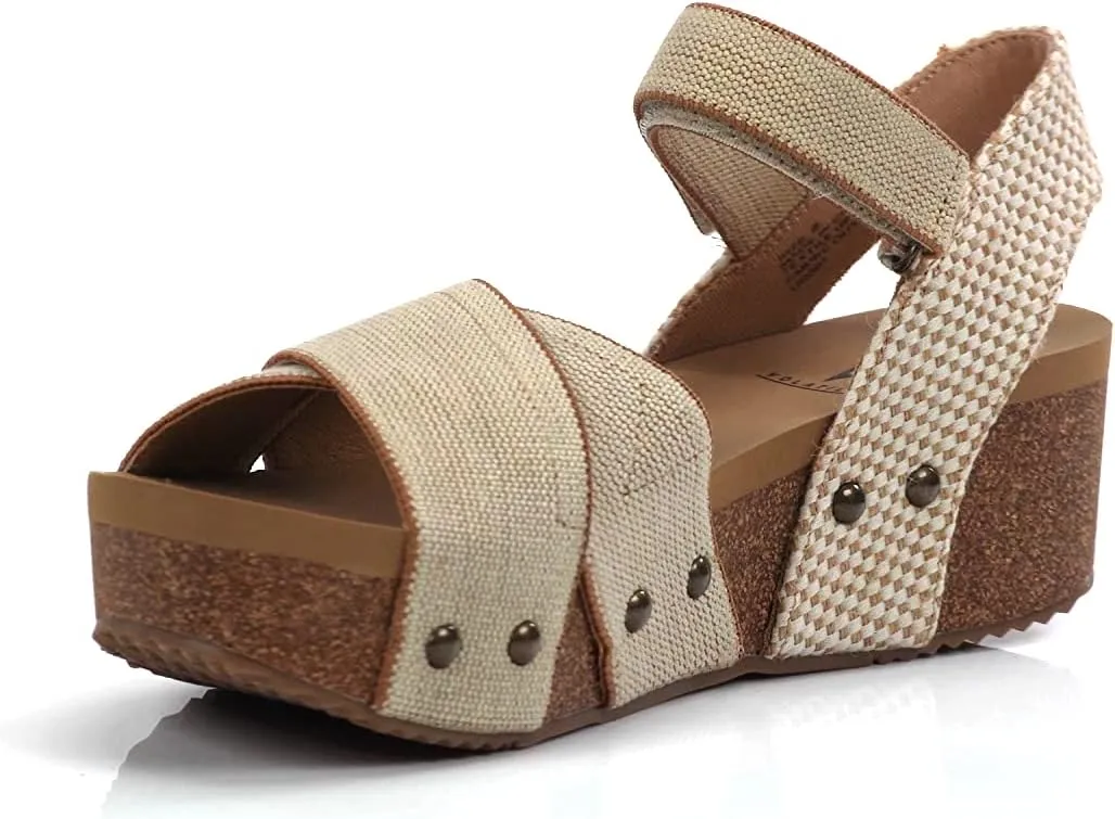 VOLATILE Women's Pershing Sandal