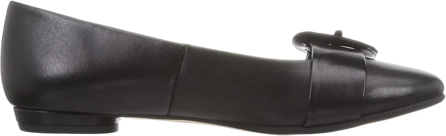 Women's Buckle Motif Cutter Pump