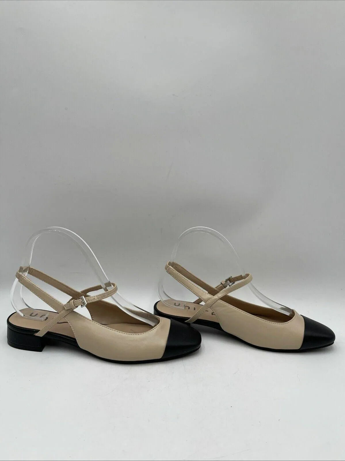 Women's Unisa Sadria Pumps Beige/Black Size 7.5M - Like New