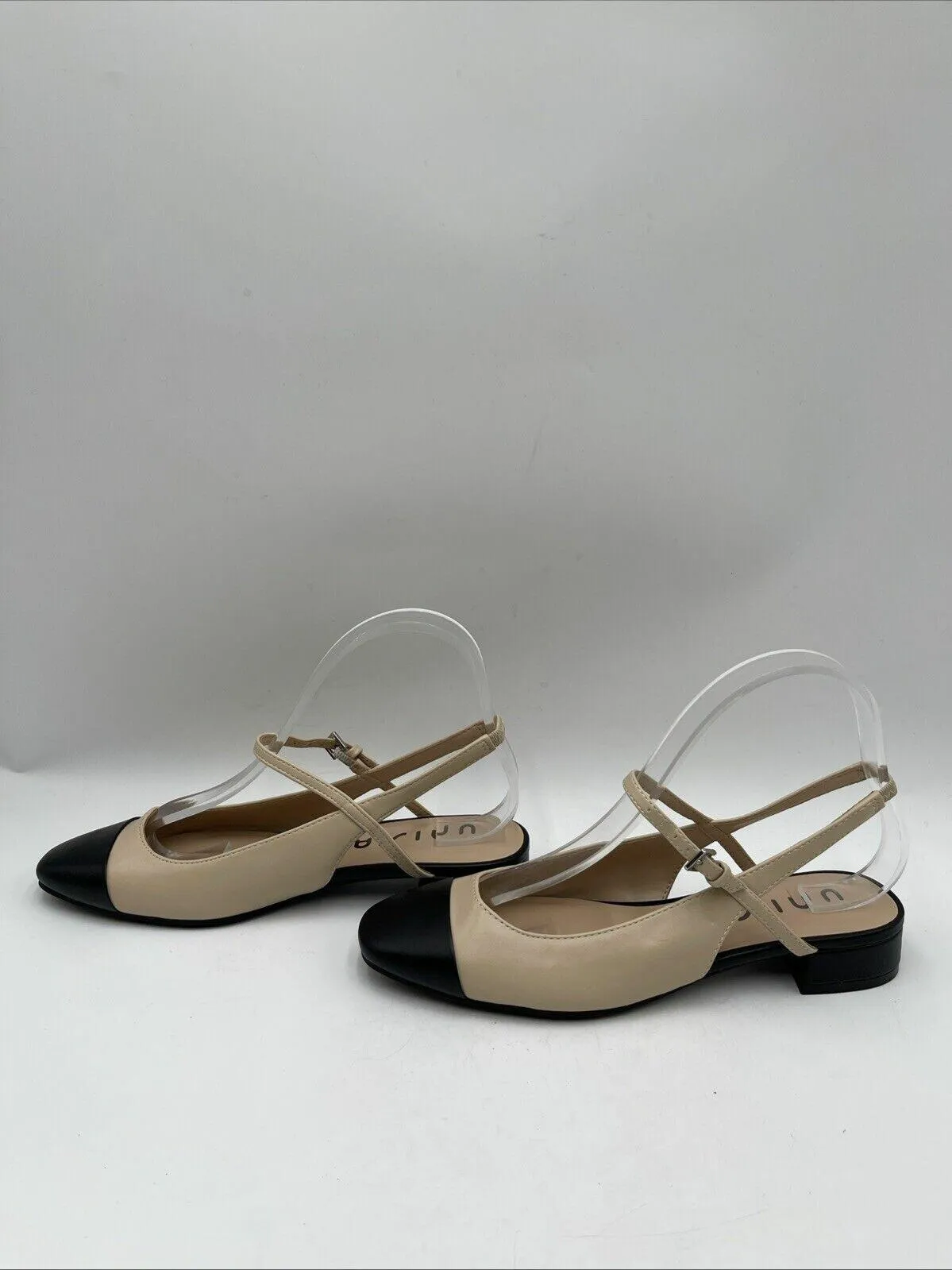 Women's Unisa Sadria Pumps Beige/Black Size 7.5M - Like New